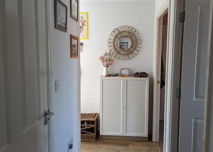 アパート New Lovely 2bed 2bath-parking-by Fabaccommodation ブリストル